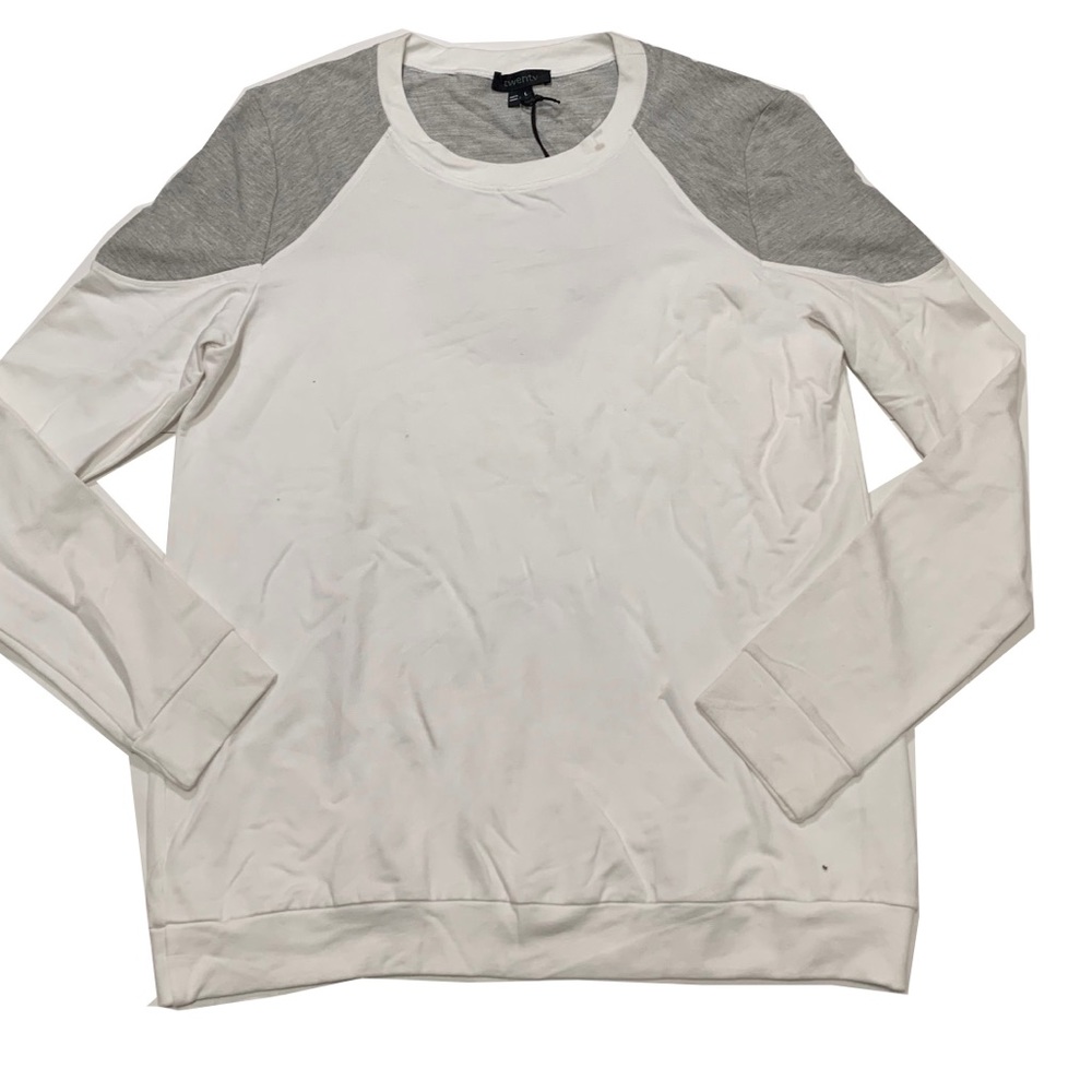 L / twenty sweatshirts